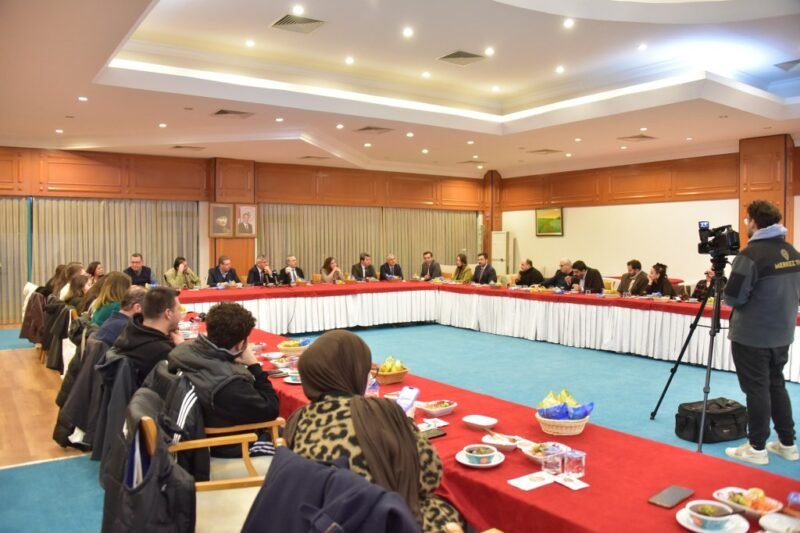 MSKÜ Rektörü Prof. Dr. Kaçar, gazetecilerle bir araya geldi