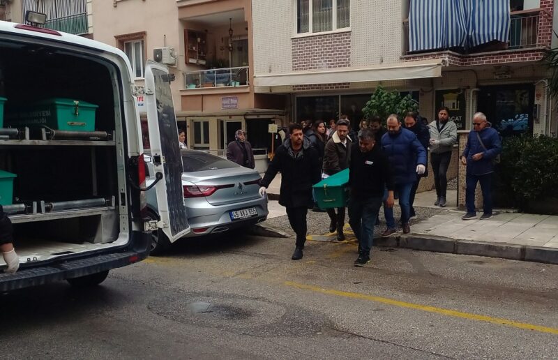 Kendisinden haber alınamayan kişi evinde ölü bulundu