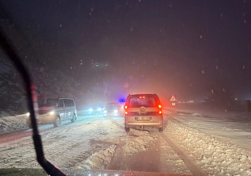 Karabel Geçidi ulaşıma kapandı