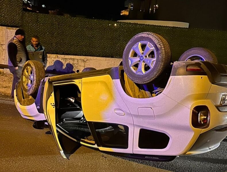 Beton bariyerlere çarpan otomobil takla attı: 1 yaralı