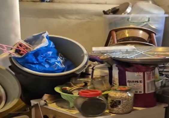 Fethiye’de çöp ev temizlendi “5 kamyon çöp çıktı”