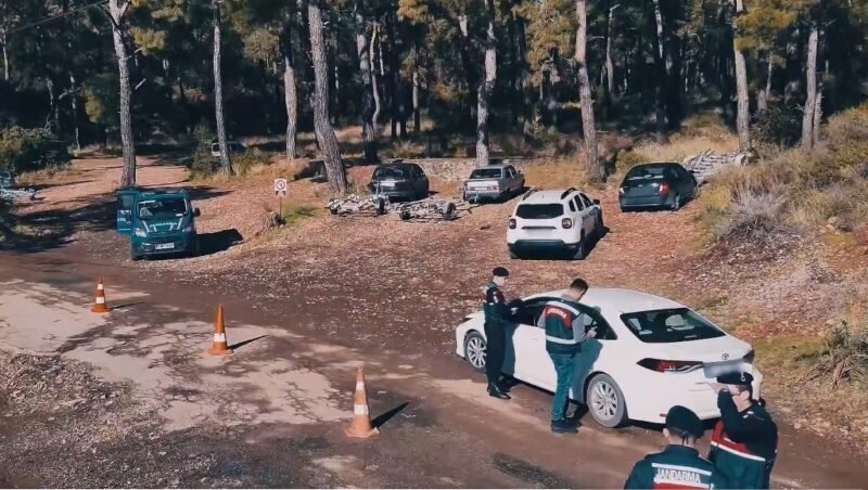 Göçmen kaçakçılığında 155 şüpheli yakalandı, 50’si tutuklandı