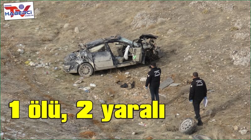 Lastiği patlayan otomobil şarampole uçtu: 1 ölü, 2 yaralı