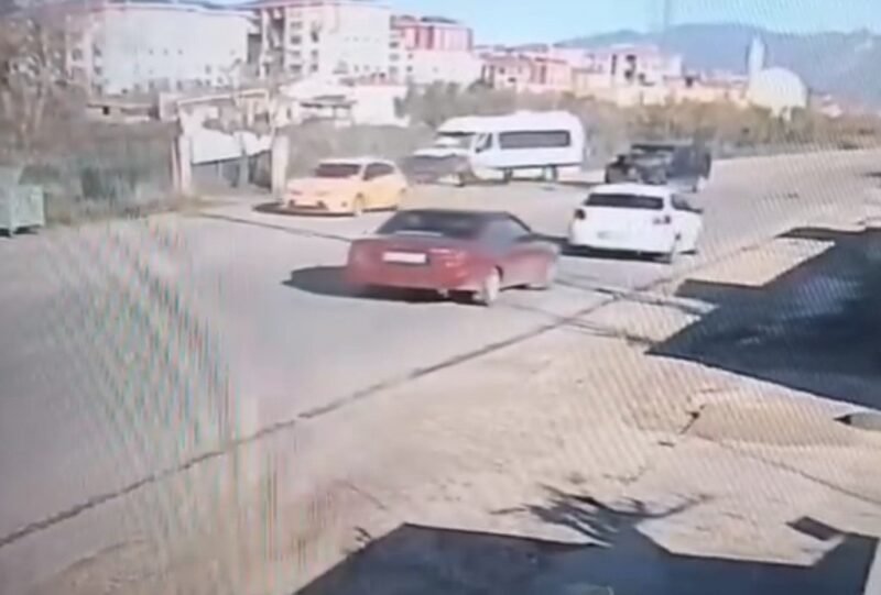 7 kişinin yaralandığı kaza kamerada