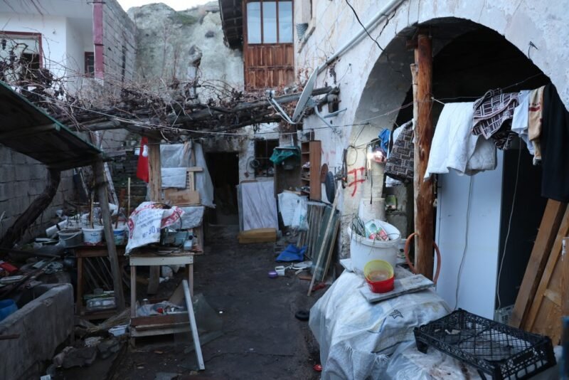 Kendisinden haber alınamayan adam evinde ölü bulundu