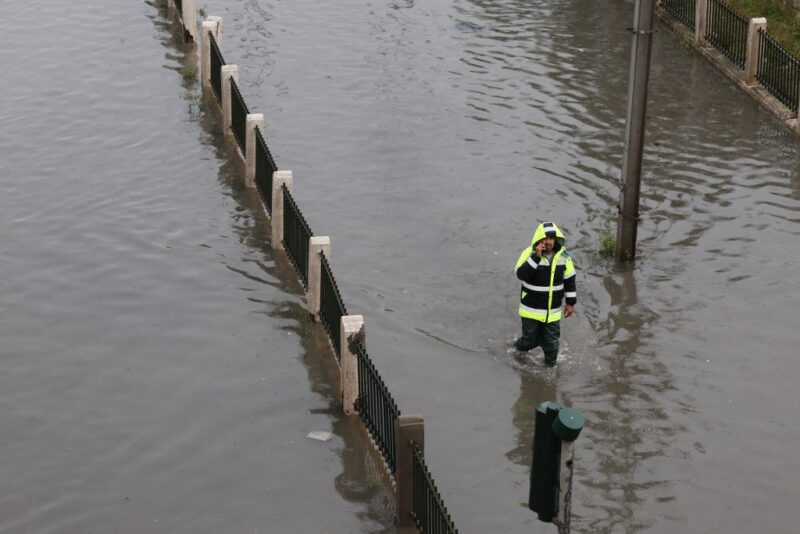 Son 76 yılın en şiddetli yağışı: 4 ölü