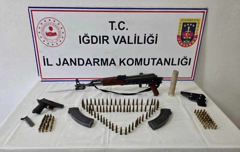 Jandarma silah kaçakçılarına göz açtırmıyor