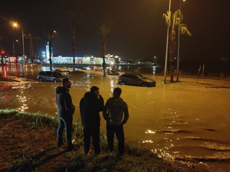 Aydın’da sağanak ve dolu etkili oldu