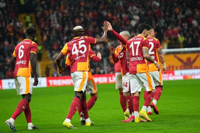 Galatasaray ilk 45 dakikayı 2-0 önde tamamladı