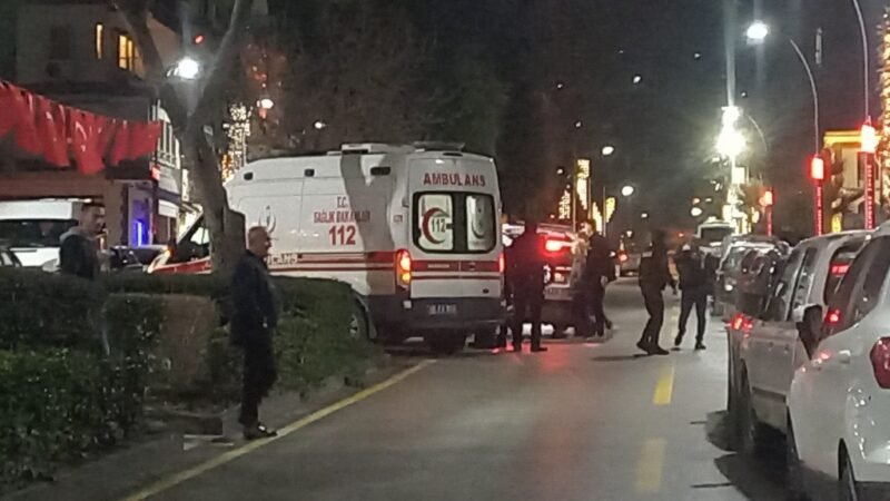 Parkta yaralı halde bulunan kişi hastanede öldü