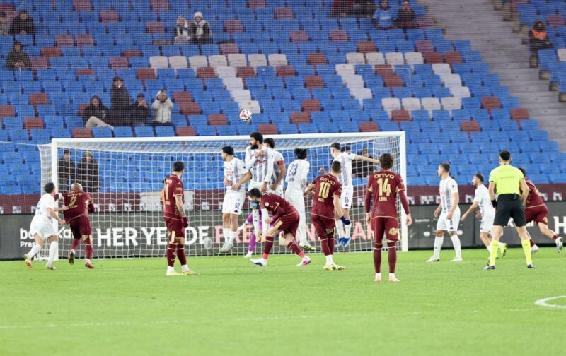 Trabzon saldırdı, Fethiye direndi ilk yarı: 0-0