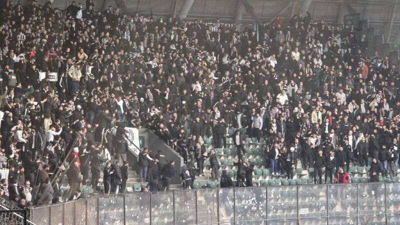 Beşiktaş tribünü karıştı, 15 taraftara adli işlem yapıldı