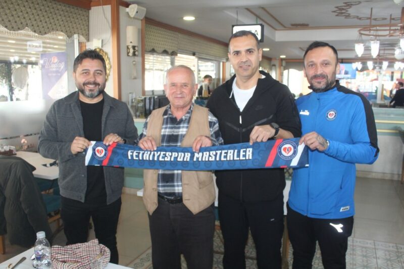 Fethiyespor masterler takımı kahvaltıda bir araya geldi