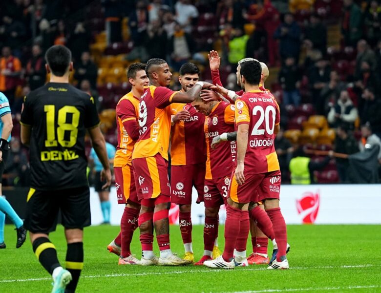 Ziraat Türkiye Kupası: Galatasaray: 3 – İstanbulspor: 1 (İlk yarı)