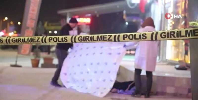  Eşiyle tartışıp camdan atladığı iddia edilen 5 çocuk babası öldü