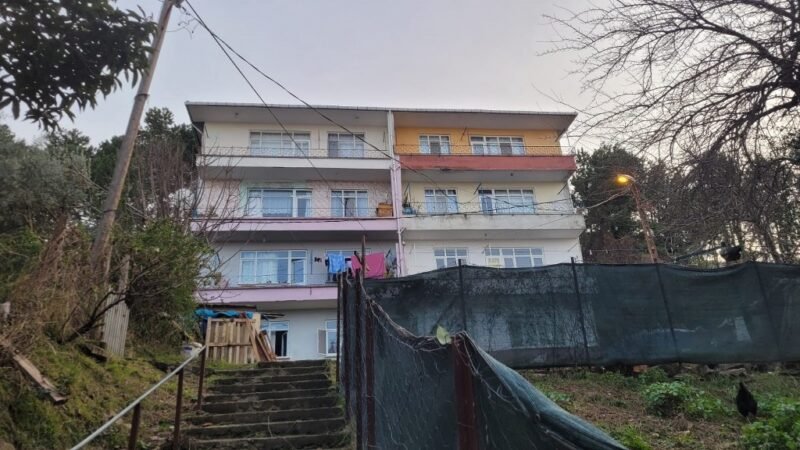 İki gündür haber alınamayan kadın evinde ölü bulundu