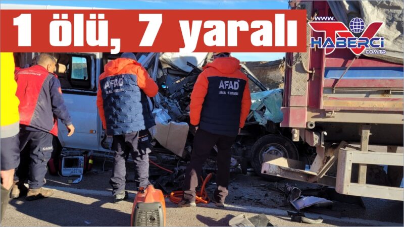 Öğrenci servisi tıra çarptı: 1 ölü, 7 yaralı