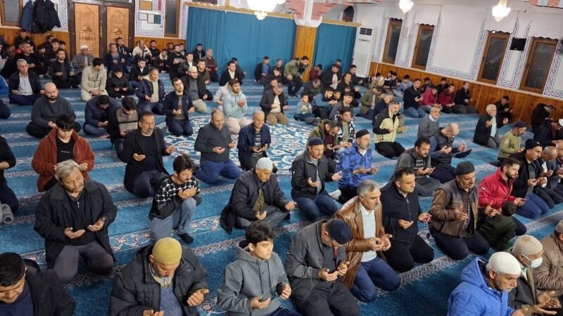 Köyceğiz’de Berat Kandili ihya edildi