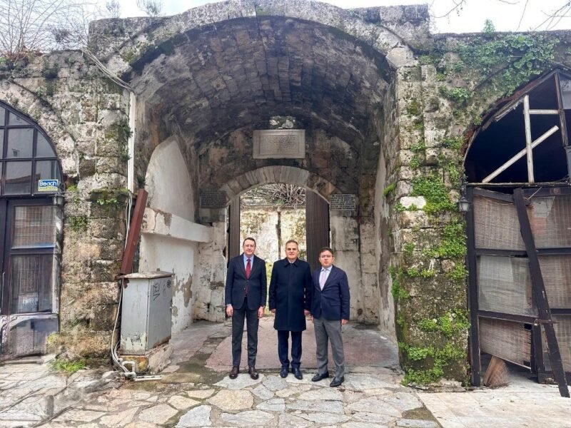  Muğla Valisi Akbıyık, Marmaris’te incelemelerde bulundu