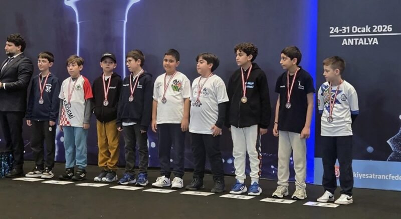 Türkiye Şampiyonluğu ve milli takıma seçilme başarıları gösterdi